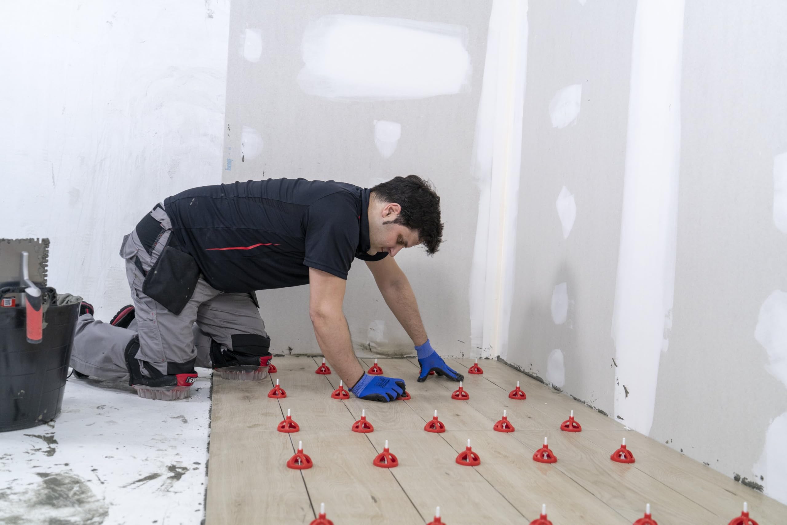 rubi-cyclone-level-system-kit-bridas-planas-1-5-mm-con-300-bridas-100-campanas image 4