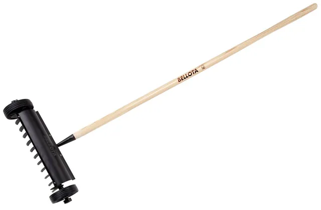bellota-3080-cm-escarificador-manual-para-c-sped-con-ruedas-y-mango image 1