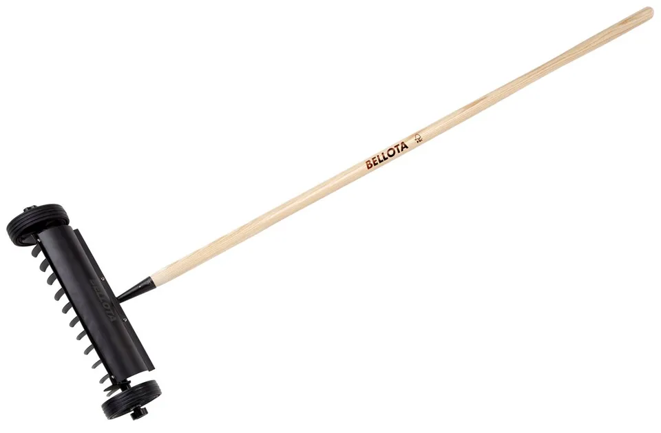 bellota-3080-cm-escarificador-manual-para-c-sped-con-ruedas-y-mango image 1